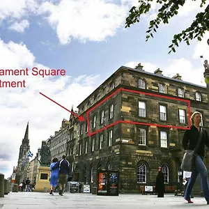 Parliament Sq 12 Royal Mile Apartment